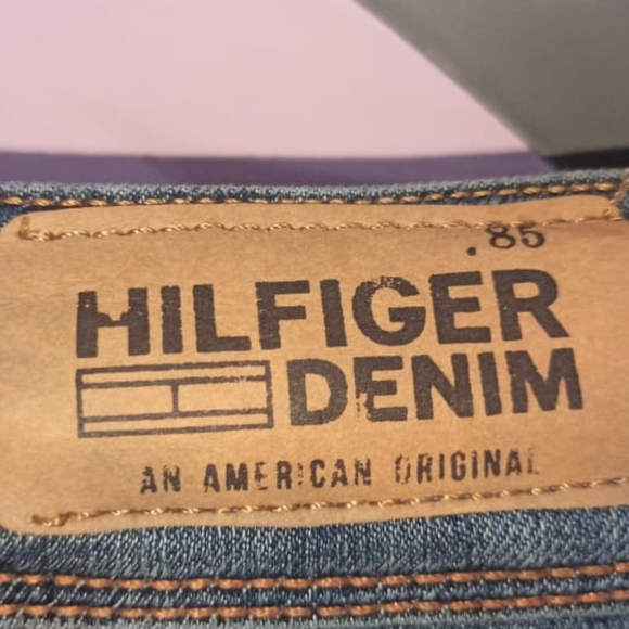 Tommy Hilfiger Denim Stylish Jeans - Picture 8 of 8